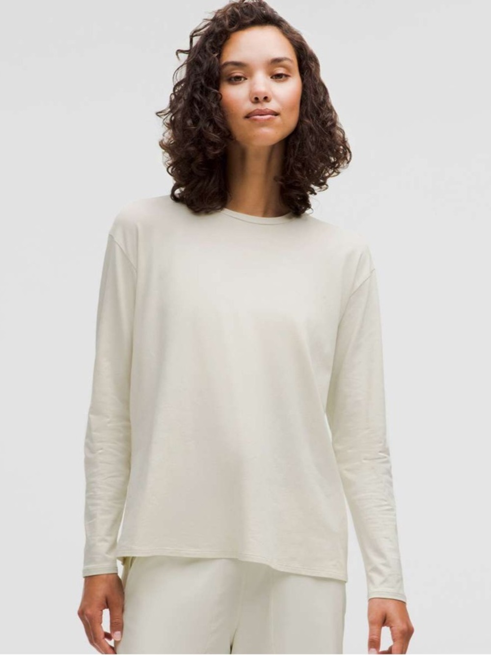 Lululemon Twist-Back Relaxed-Fit Long-Sleeve Shirt
Bone